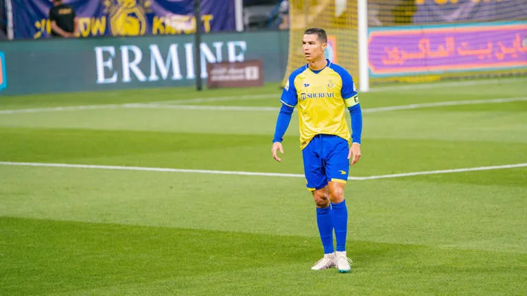 ⚽ “¡IMPRESIONANTE! Cristiano Ronaldo alcanza los 954 goles con una chilena monumental”