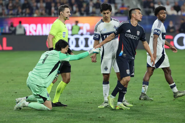 ⚡️ Whitecaps aplastan a San Diego: Müller manda y Vancouver va a la final de la MLS Cup