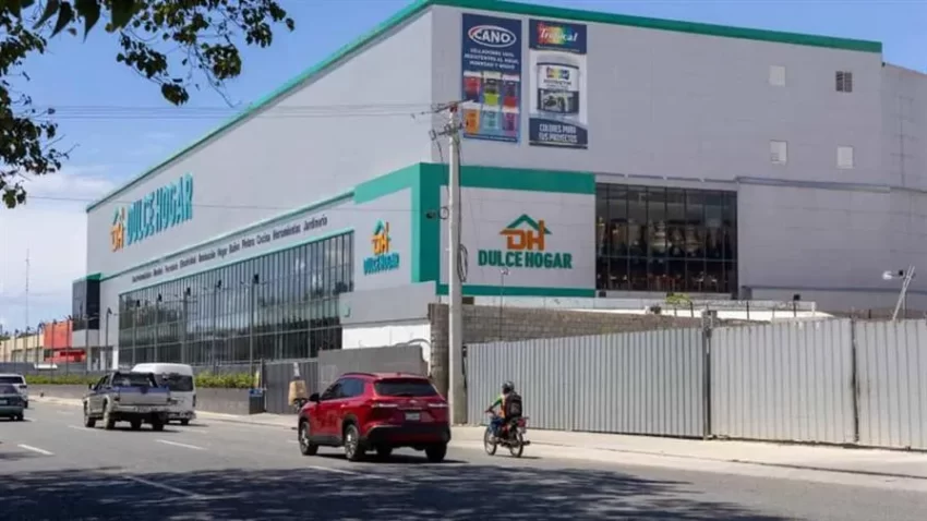 Tiendas chinas continúan cerradas mientras el TSA conoce recursos contra medida del Mived