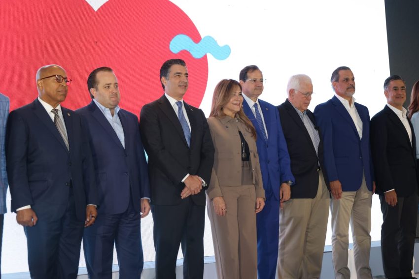 Carolina Mejía muestra avances en la ciudad que influyen en la vida de las personas.