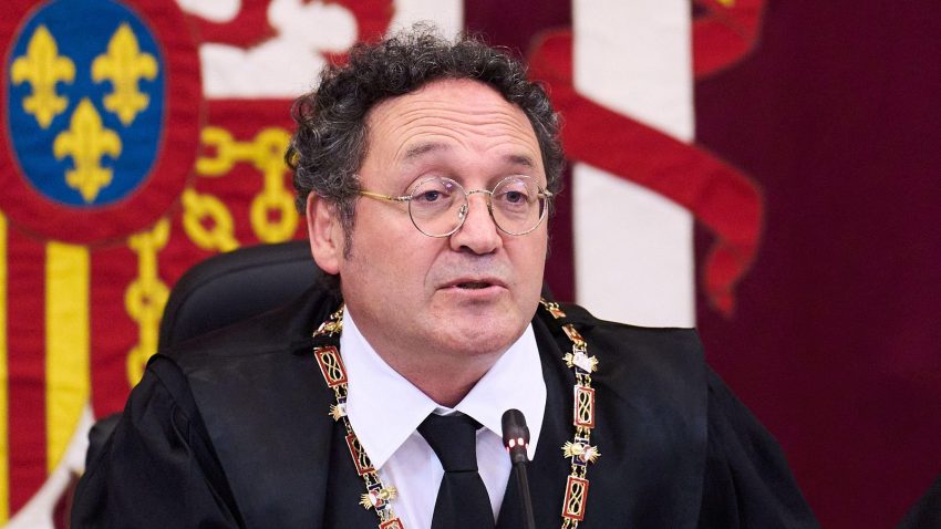 El fiscal general de España dimite tras inédita condena por "revelación de secretos"