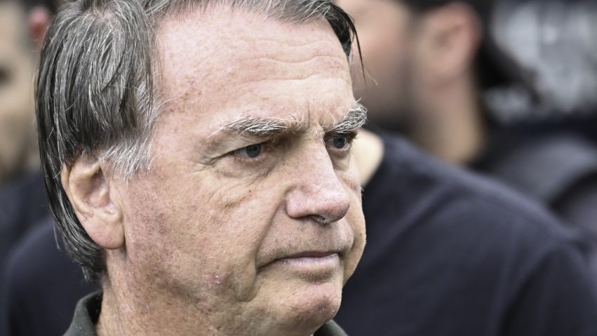Formación de Bolsonaro le suspende de sus funciones y salario tras la detención