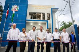 Luis Abinader da inicio a la nueva comisaría en Los Mina Viejo, ubicado en Santo Domingo Este.