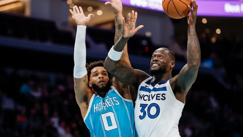 馃敟 隆RANDLE ARRASA Y DOMINA! Anota 30 puntos y lidera a los Minnesota Timberwolves en paliza 122-105 sobre los Charlotte Hornets