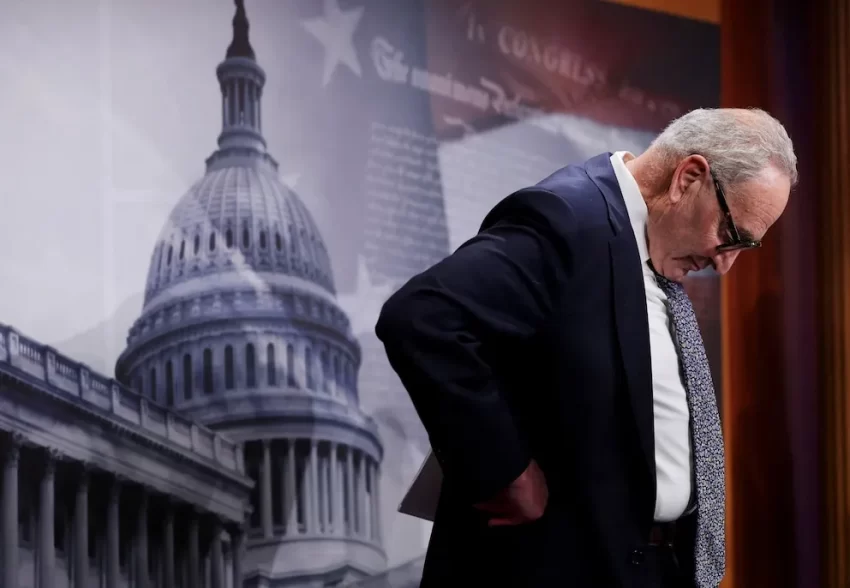 🔍 Resumen: “Los demócratas se derrumbaron en la lucha contra el cierre del Gobierno”