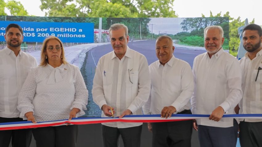 Presidente Abinader cumple deuda social de más de 40 años con la inauguración del tramo carretero Sabana Toro–La Rosa, en San Cristóbal