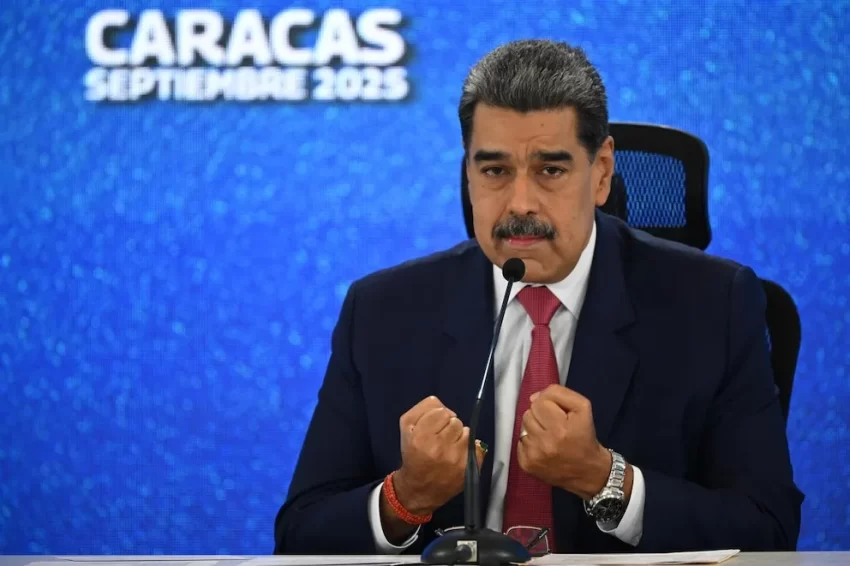🇻🇪 Nicolás Maduro ordena una “vigilia permanente” en seis estados de Venezuela ante ejercicios militares de EE.UU. en el Caribe 🚨
