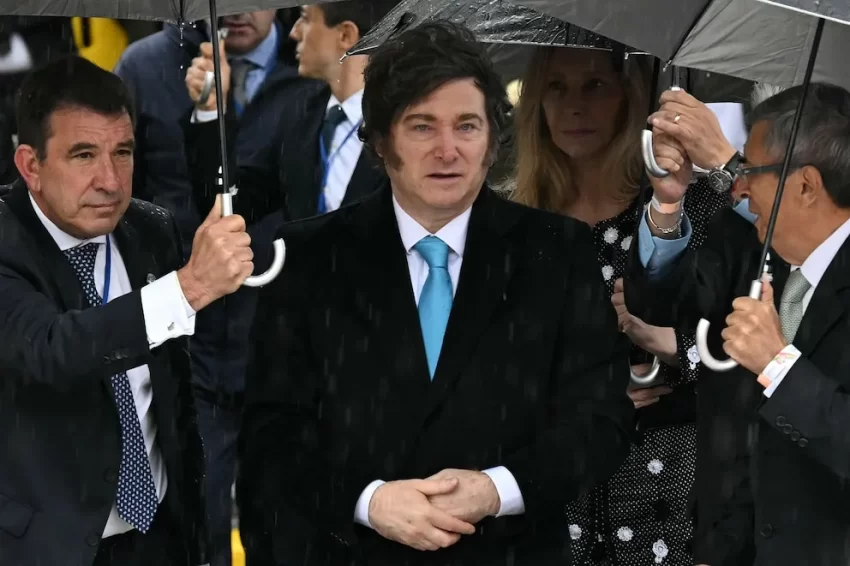 🏛️🔥 “Javier Milei acelera la construcción de un nuevo oficialismo y debilita al Partido Justicialista destrozado por la derrota”