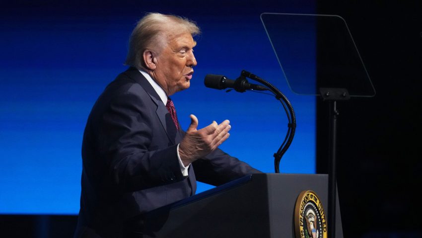 Trump explica que dio la orden para ensayos de armas nucleares por "los programas de pruebas de otros países"