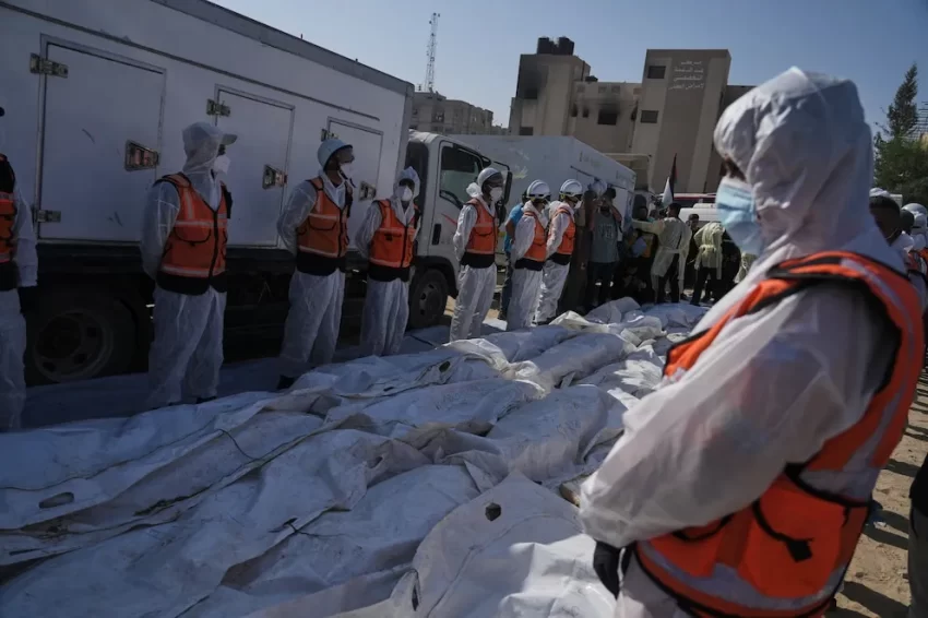 🔥 ¡ENTREGA SORPRESA EN GAZA! Israel devuelve los cuerpos de 30 palestinos en medio del frágil alto el fuego