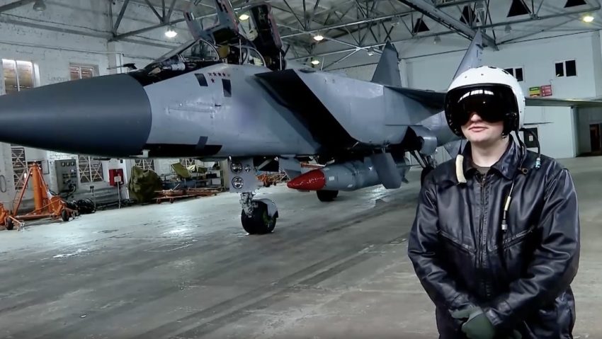 Una máscara con veneno y un video de toneladas de dinero: detalles del fallido plan de Kiev de secuestrar caza ruso