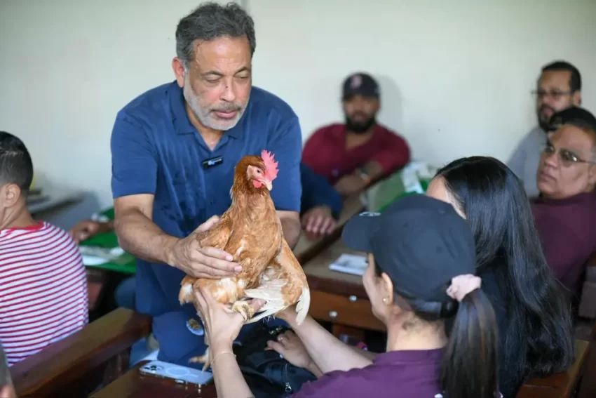Sanut destaca pilares esenciales para el éxito avícola y concluye su tercer taller de formación técnica