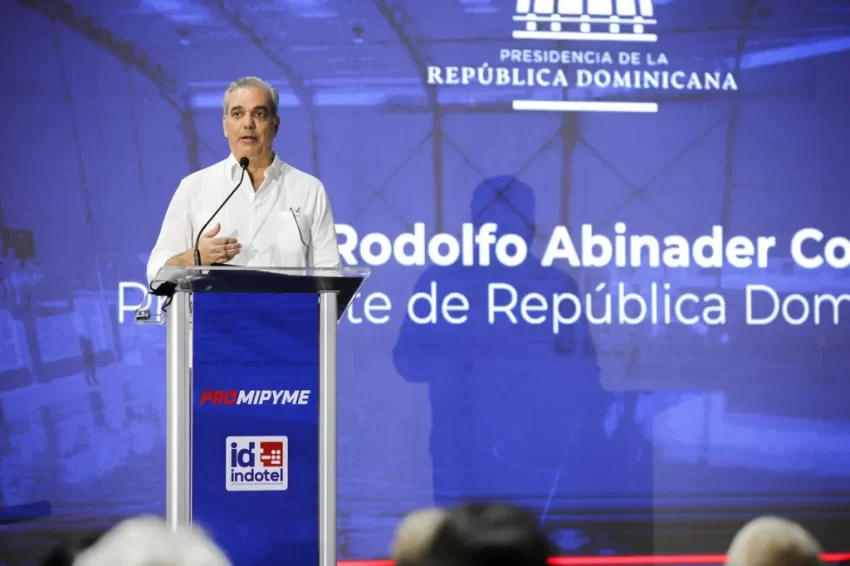 Gobierno entrega RD$150 MM en créditos a 630 mipymes en el DN
