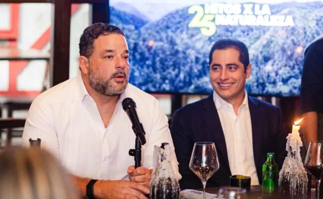 Ministro Paíno Henríquez destaca avances en agua, fiscalización y protección ambiental; participó en La Mesaza de GALA Media Group