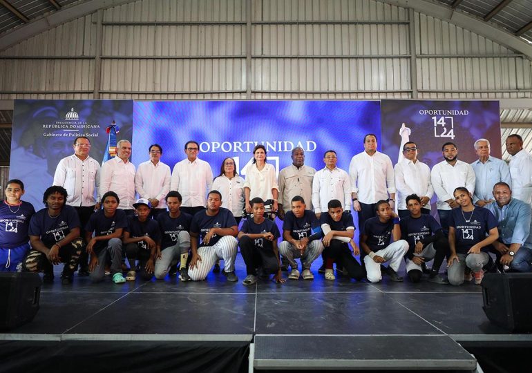 Raquel Peña encabeza inauguración centro del Programa Oportunidad 14-24 y entrega obras en Santiago y Bonao