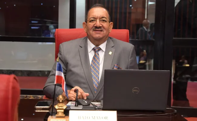 Senador somete anteproyecto que regula adquisición de inmuebles por extranjeros en zonas fronterizas