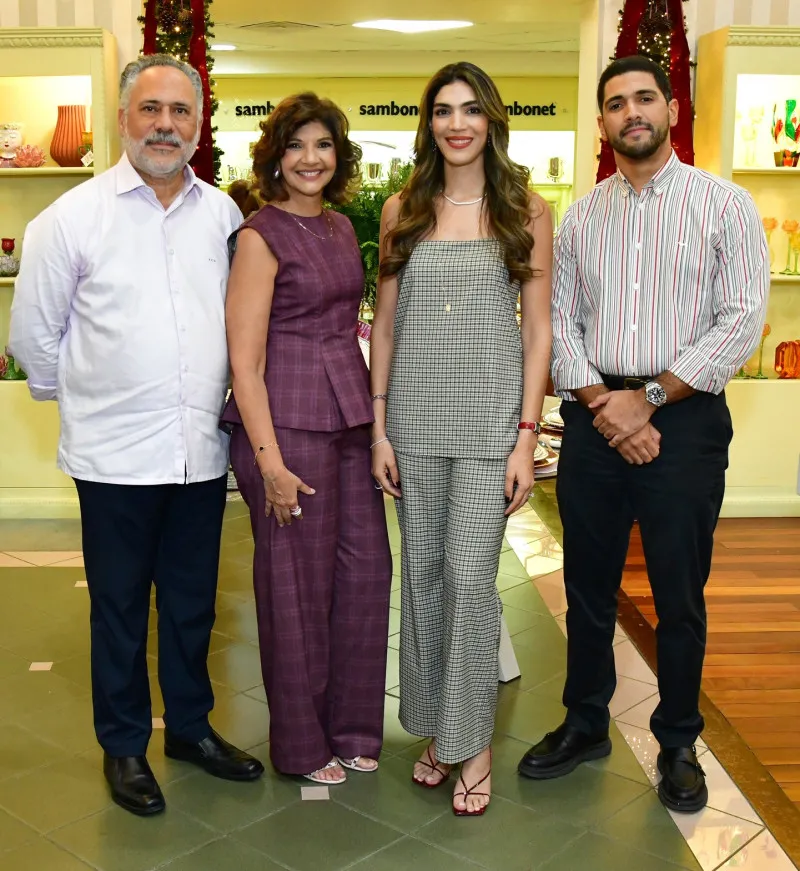 Tienda Mary reúne amigos y clientes en elegante encuentro navideño