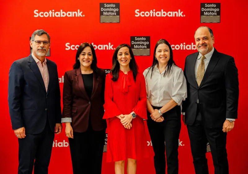 Scotiabank celebra 105 años en RD con su promoción “Todo por Montarte de Rojo” 🎉🚗
