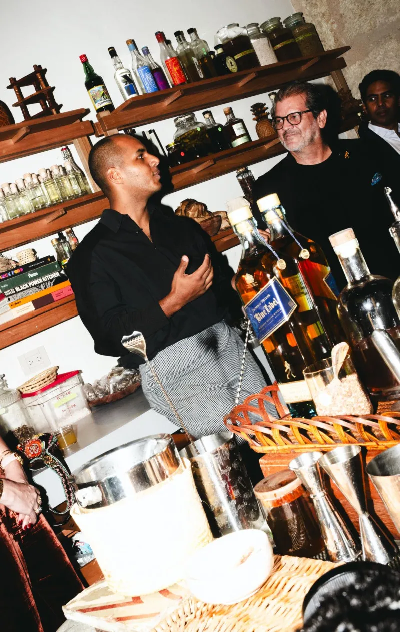 Johnnie Walker Blue Label ofrece una experiencia excepcional de estilo y sabor