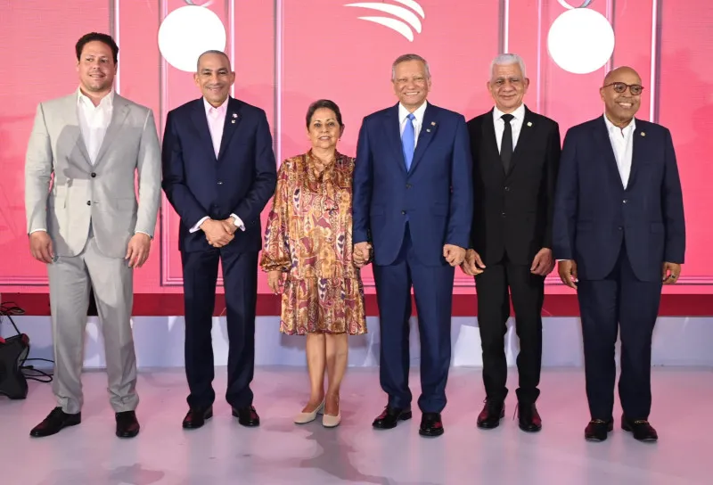 BANRESERVAS CELEBRA LA NAVIDAD JUNTO A SUS CLIENTES EN SANTO DOMINGO 🎄✨