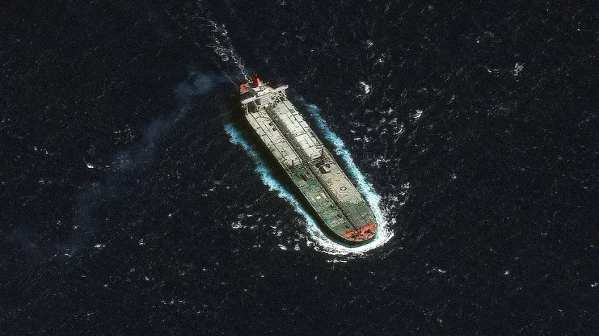 GOLPE AL RÉGIMEN: PETROLEROS CANCELAN VIAJES A VENEZUELA TRAS INCAUTACIÓN DE EE.UU. ⛽⚠️