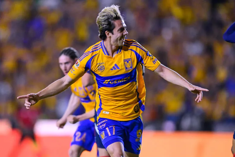 PUMAS SE ACERCA A SEBASTIÁN CÓRDOVA EN UN MOVIMIENTO QUE SACUDE EL MERCADO ⚽🔥