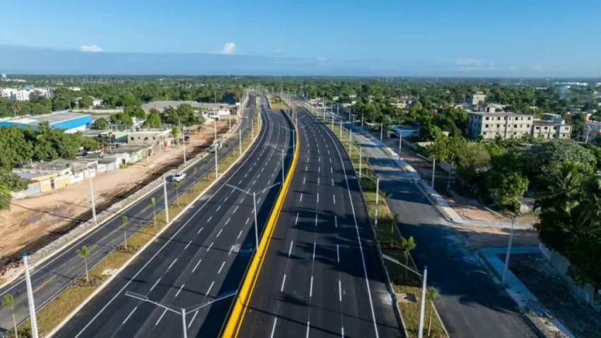 Más conectividad y menos tráfico: Abinader inaugura la fase final de la avenida Ecológica