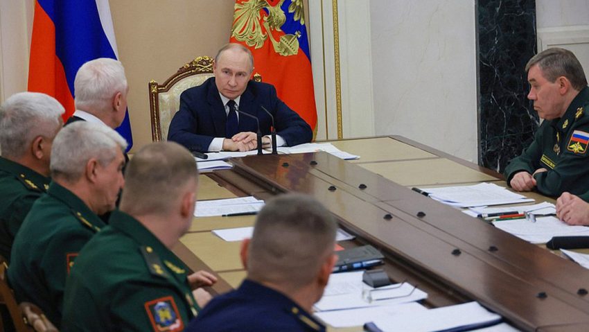 "Ejemplo de servicio a la patria": Putin se dirige a los militares rusos