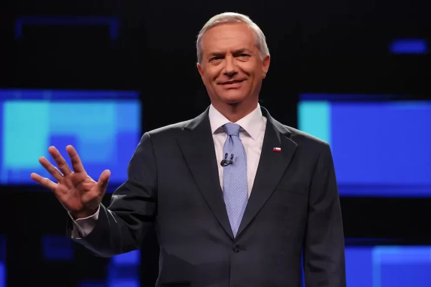 JOSÉ ANTONIO KAST: EL LÍDER QUE PROMETE RECONSTRUIR CHILE DESDE SUS CIMIENTOS 🇨🇱