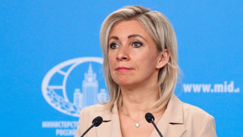 "Maestros de vida" en poses comprometedoras: Zajárova ironiza sobre los archivos de Epstein