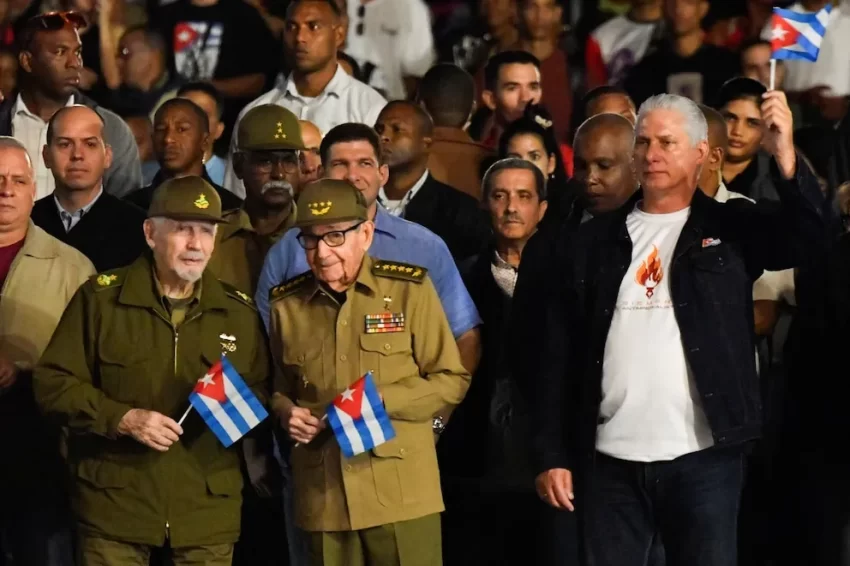 Cómo la élite militar cubana llevó al país al borde del colapso 🇨🇺💥