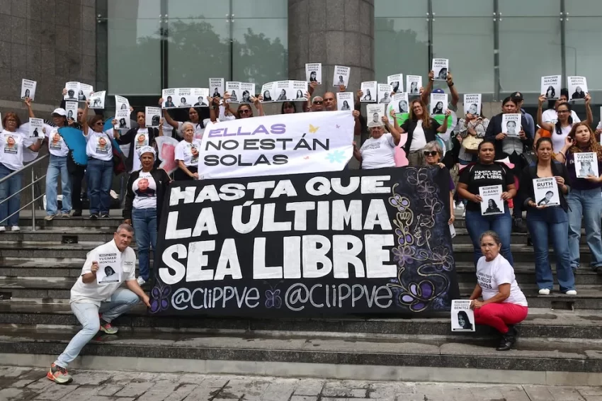 🇻🇪 Libertad parcial en Navidad: El régimen de Maduro excarcela a 99 presos políticos detenidos tras las protestas de 2024 🕊️⛓️