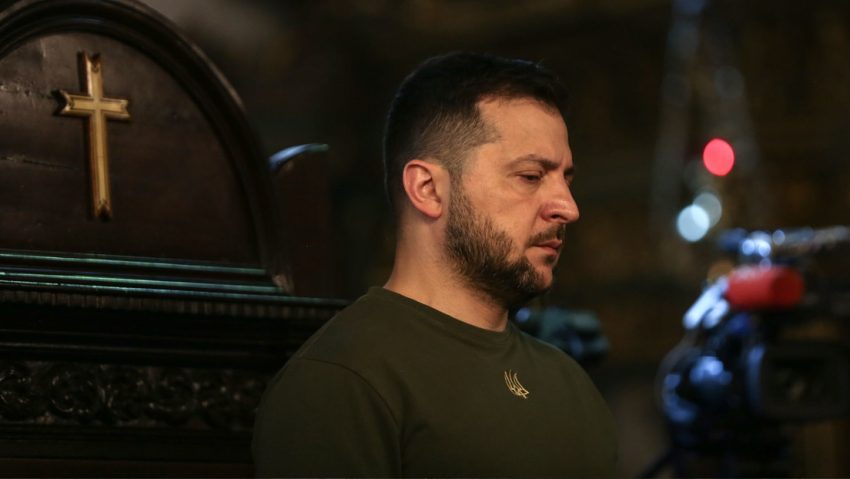 Zelenski ordena celebrar el Día del Programador en lugar de la Navidad ortodoxa