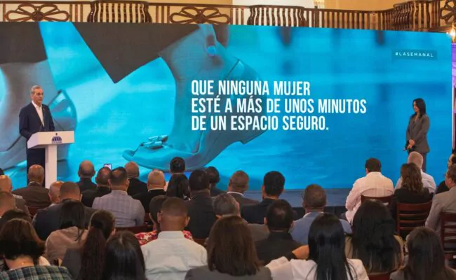 Presidente Abinader presenta “Puntos VIDA”, una red nacional de espacios seguros para proteger a mujeres en situación de violencia