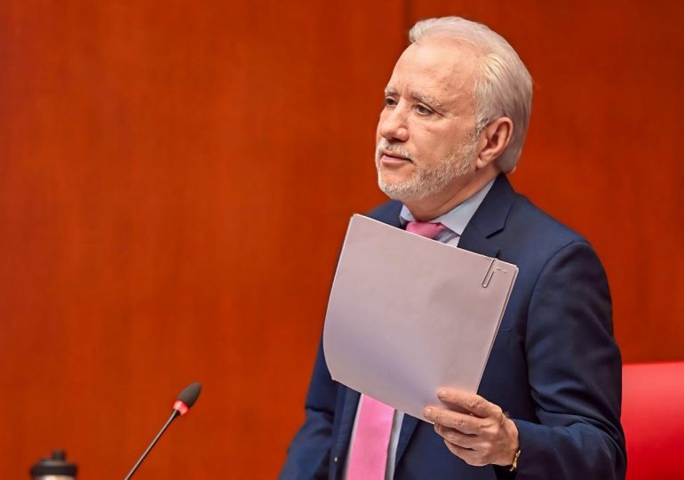 Antonio Taveras presenta proyectos de ley para bloquear entrada del crimen organizado a la política