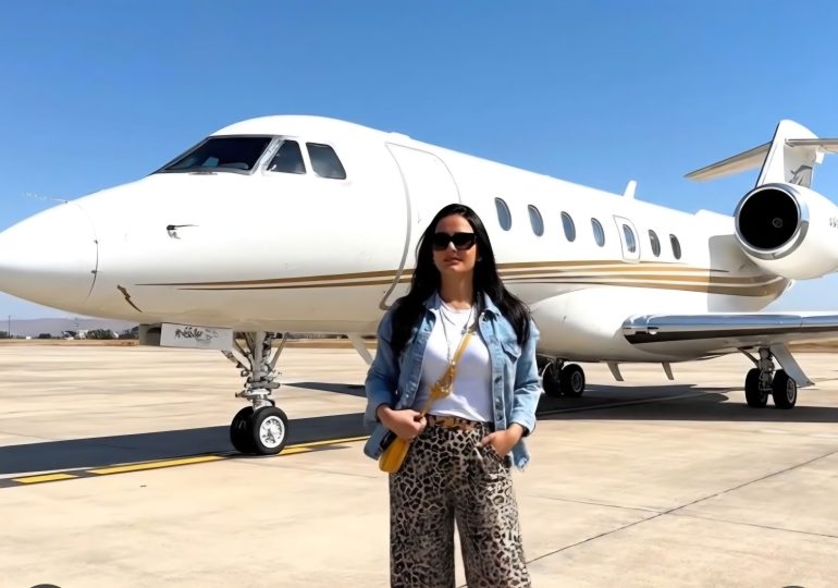 Reacciones en redes tras la compra del avión de Karen Yapoort generan comentarios y humor entre figuras públicas