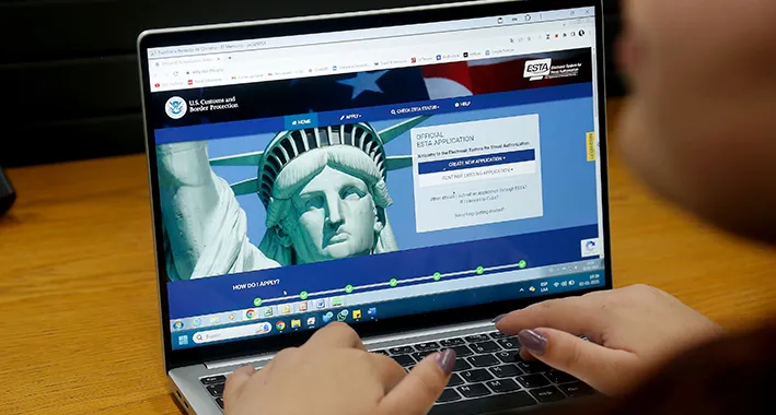 EE.UU. endurece controles del Visa Waiver y obliga a declarar redes sociales para entrar