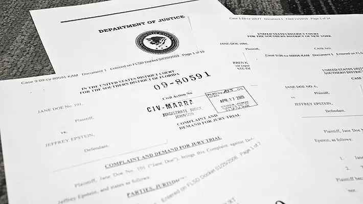 🇺🇸 Orden ejecutiva en Washington: El gobierno de Trump retira las fotos de víctimas del caso Epstein de sitios oficiales 🏛️