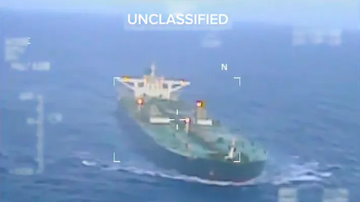 ⚓ Tensión en el Caribe: EE. UU. intercepta y desvía un petrolero vinculado a Venezuela en medio de bloqueo naval 🚫