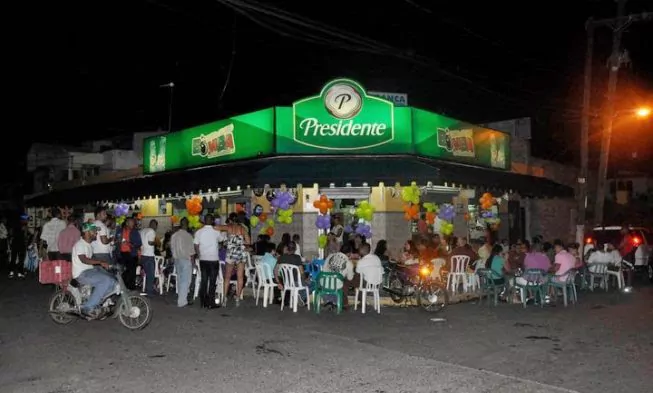 Gobierno flexibiliza horarios de expendio de bebidas alcohólicas esta Navidad