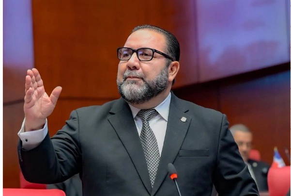 “No podemos hacerlo con alegría”; senador Ramón Rogelio Genao advierte RD no puede retrasar más Reforma Fiscal