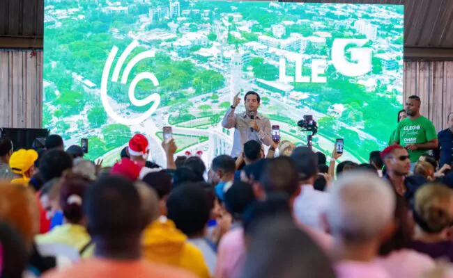 Omar Fernández lleva agasajos navideños al Distrito Nacional y algunas provincias del país