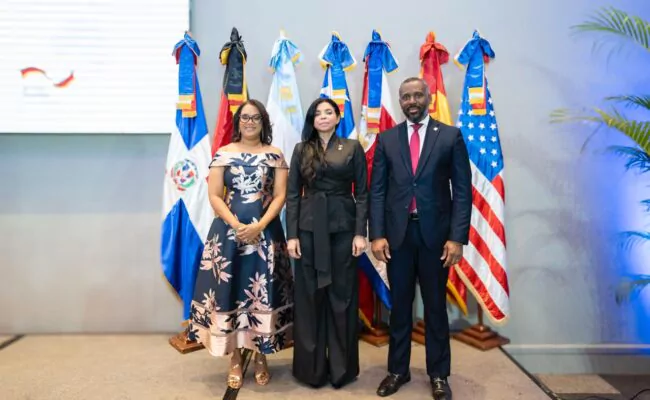 “Inviertan mejor su recursos porque nosotros no nos vamos a detener”; procuradora General advierte el dinero que la corrupción gasta comprando impunidad y acumulando activos debe ser retornado a la sociedad