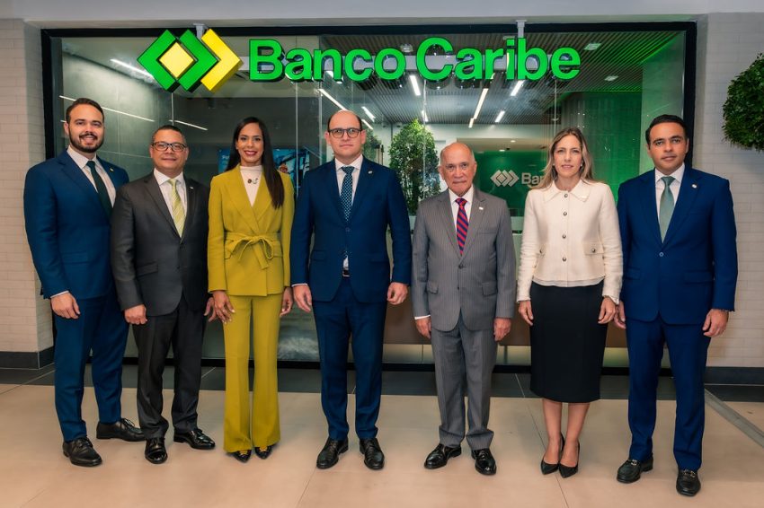 Banco Caribe abre sus puertas en Ágora Santiago Center