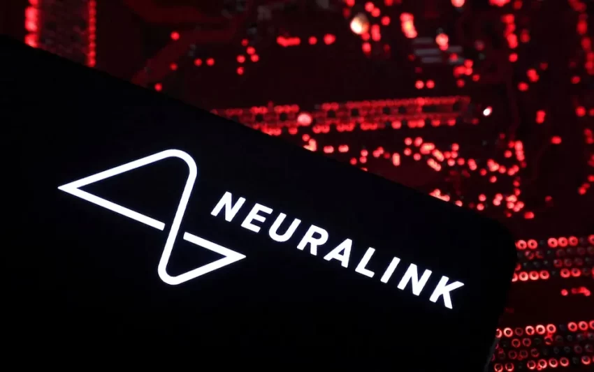 NEURALINK 2026: COMIENZA LA PRODUCCIÓN MASIVA DE IMPLANTES CEREBRALES