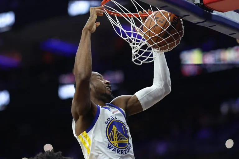 JONATHAN KUMINGA SE HARTA: PIDE FORMALMENTE SALIR DE LOS WARRIORS TRAS SER APARTADO