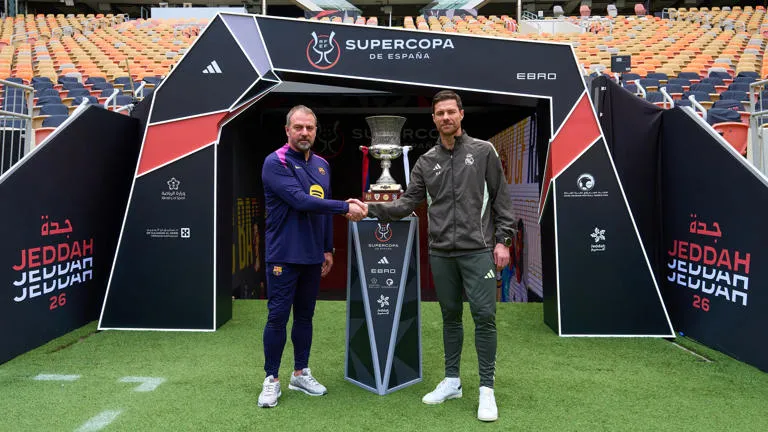 EL CLÁSICO DE LAS DINÁMICAS OPUESTAS: BARCELONA Y REAL MADRID DEFINEN AL PRIMER CAMPEÓN DE 2026