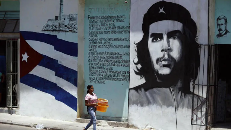EL FIN DEL EJE CARACAS-LA HABANA: TRUMP DINAMITA LA ALIANZA ESTRATÉGICA Y DEJA A CUBA EN "TERRITORIO DESCONOCIDO"