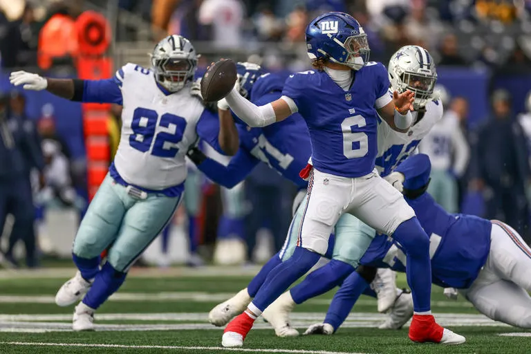 Humillación en Dallas: Jaxson Dart aniquila a los Cowboys y sentencia el fracaso de Jerry Jones