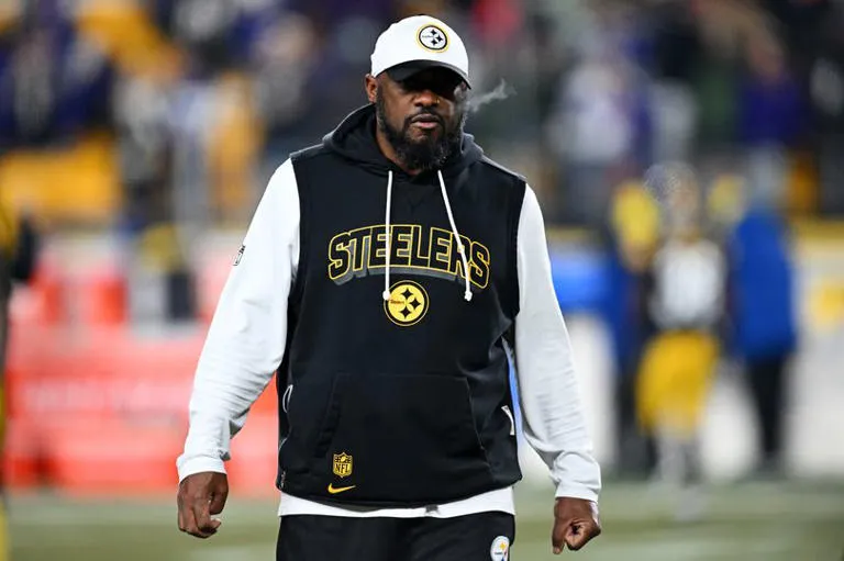 EL "MURO" DE PITTSBURGH: POR QUÉ CONTRATAR A MIKE TOMLIN NO SERÁ NADA FÁCIL PARA EL RESTO DE LA NFL